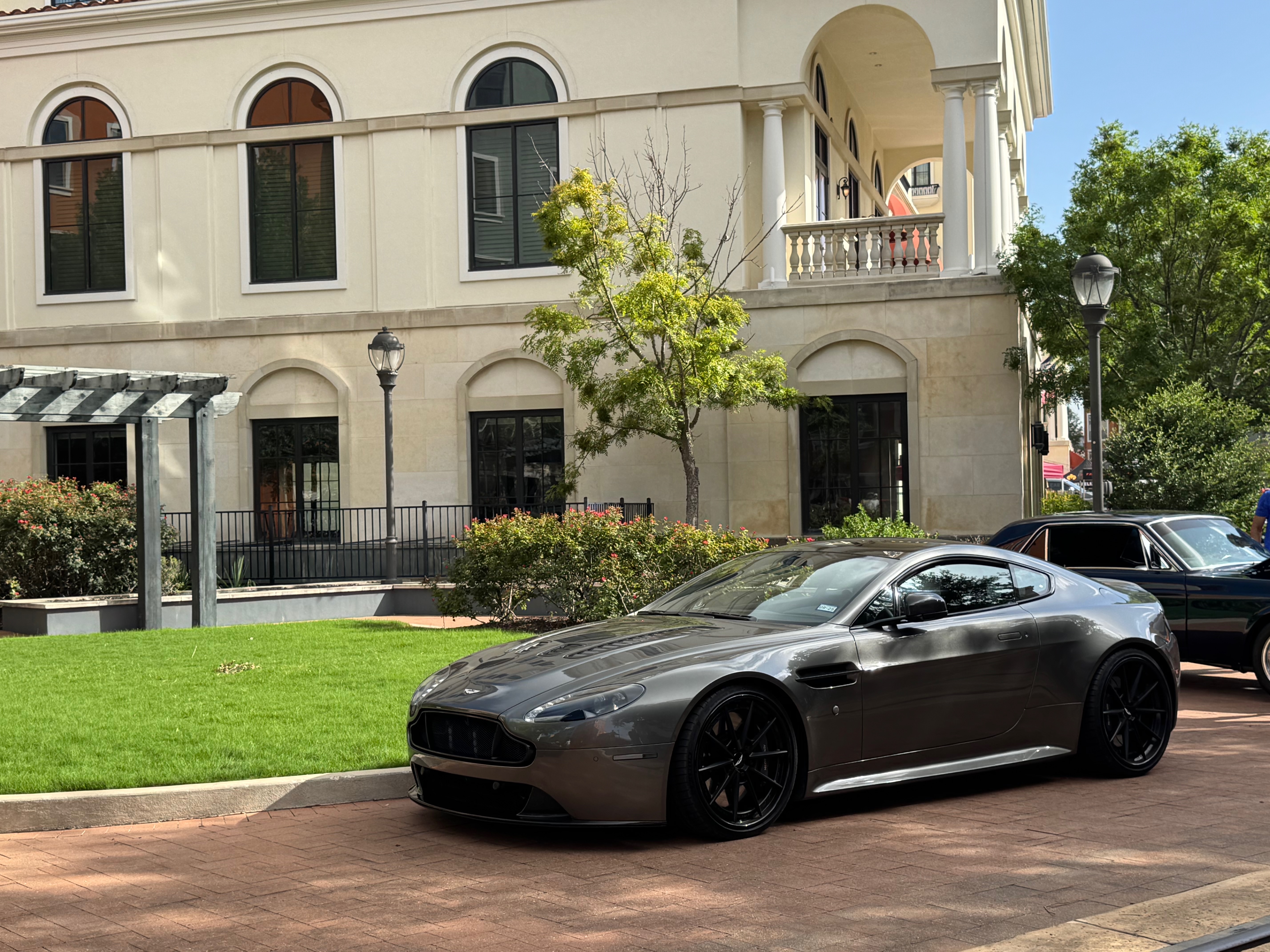 Used 2016 Aston Martin V12 Vantage S RWD image 30