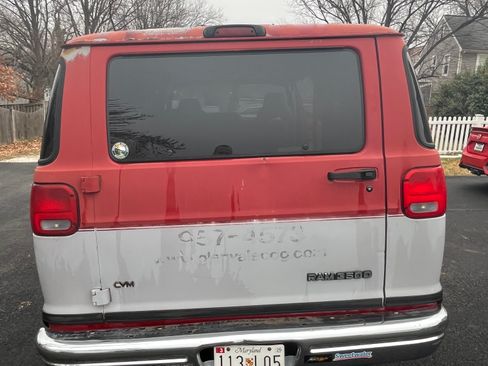 Used 1997 Dodge B3500 image 11