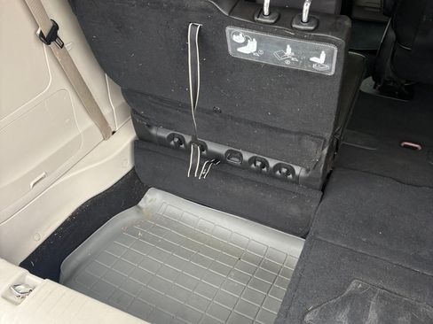 Used 2021 Chrysler Pacifica Limited w/ Premium & Safety Sphere Group image 11