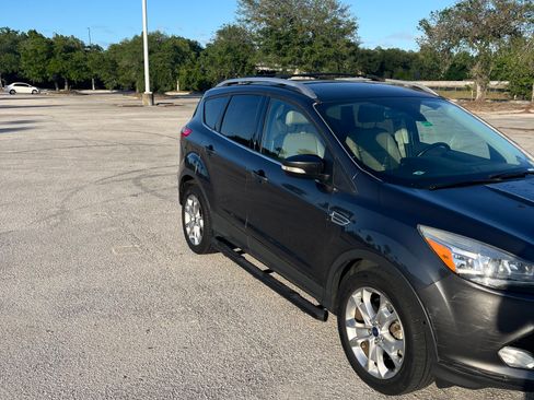 Used 2016 Ford Escape Titanium w/ Equipment Group 301A image 6