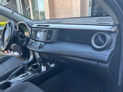 Used 2017 Toyota RAV4 XLE w/ Carpet Mat Package FWD image 23