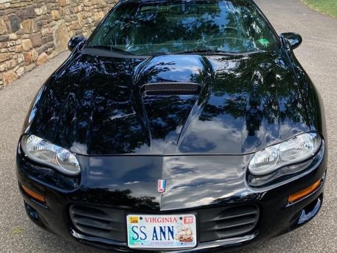 Used 1999 Chevrolet Camaro Z28 w/ SS Performance/Appearance Pkg image 19