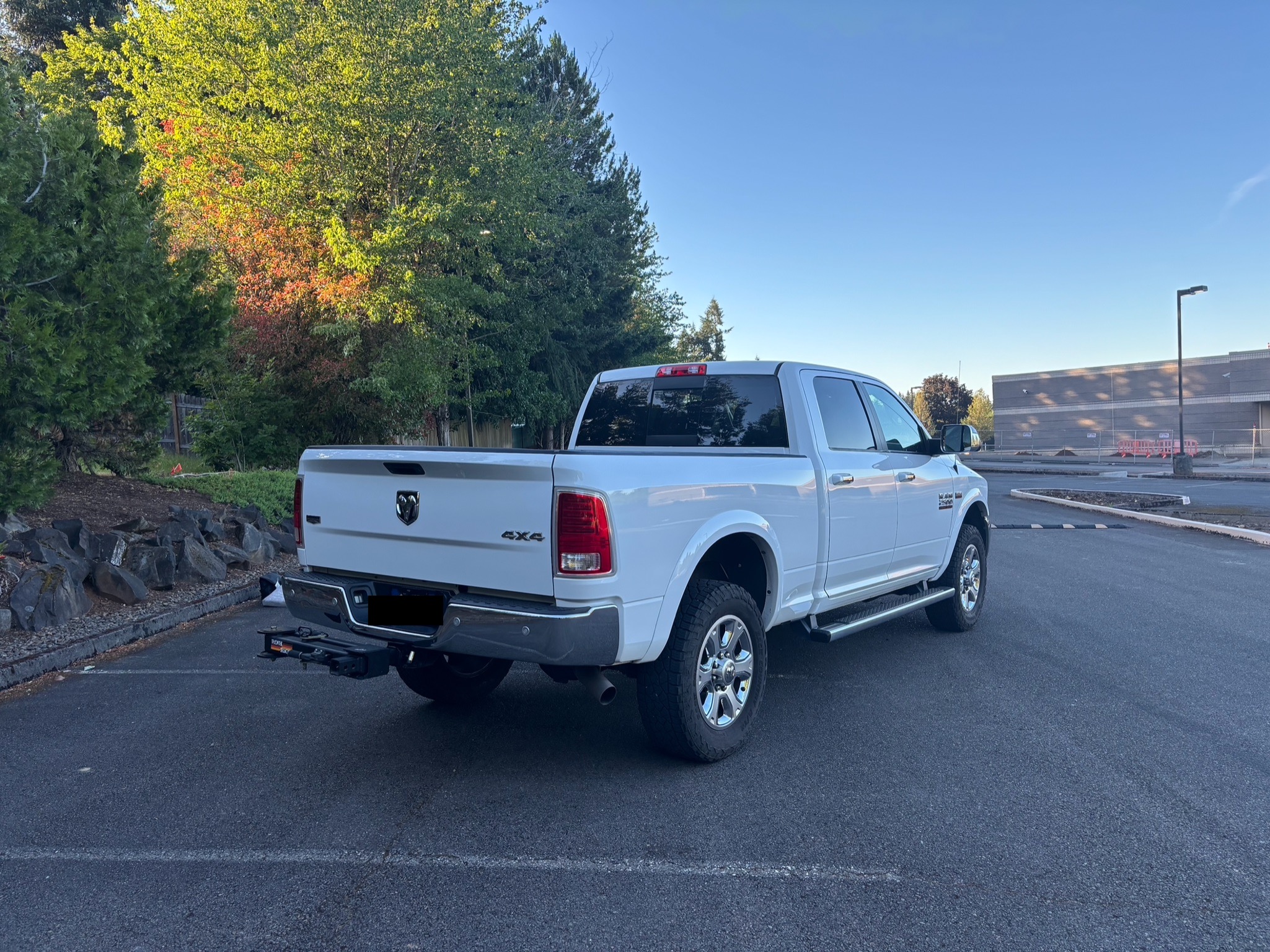 Used 2016 RAM 2500 Laramie AWD/4WD image 6