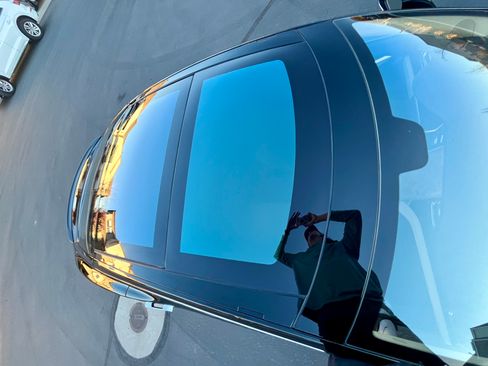 Used 2012 Tesla Model S Signature Performance image 11