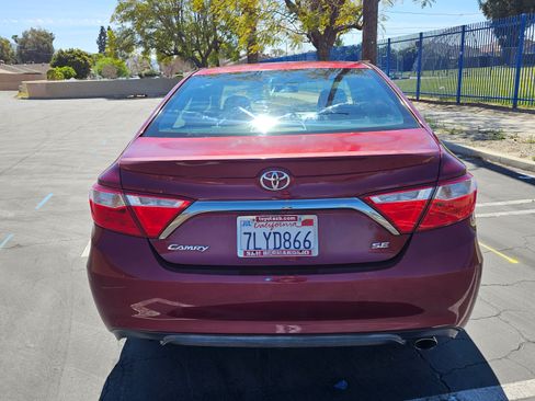 Used 2015 Toyota Camry SE image 6