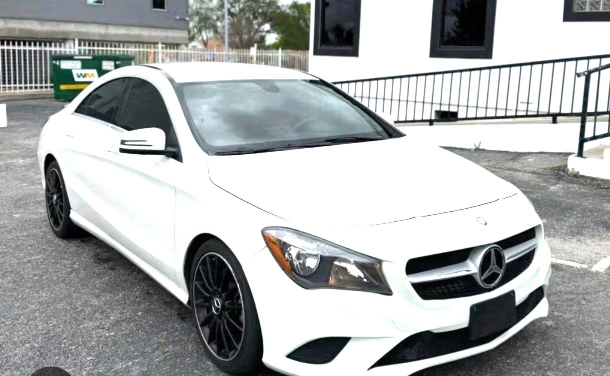 Used 2014 Mercedes-Benz CLA 250 4MATIC image 9