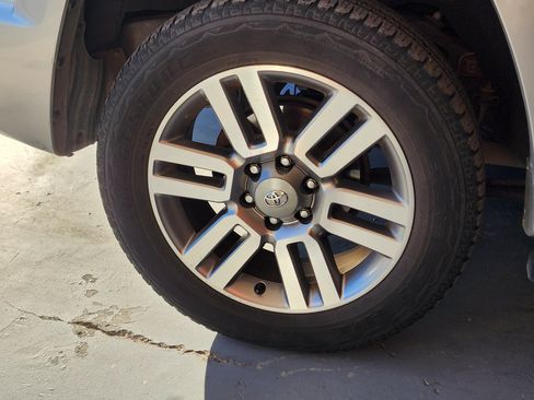 Used 2012 Toyota 4Runner Limited image 16