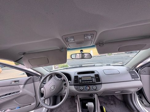 Used 2005 Toyota Camry LE image 11