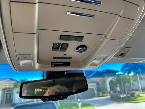 Used 2018 GMC Yukon Denali w/ Open Road Package image 11