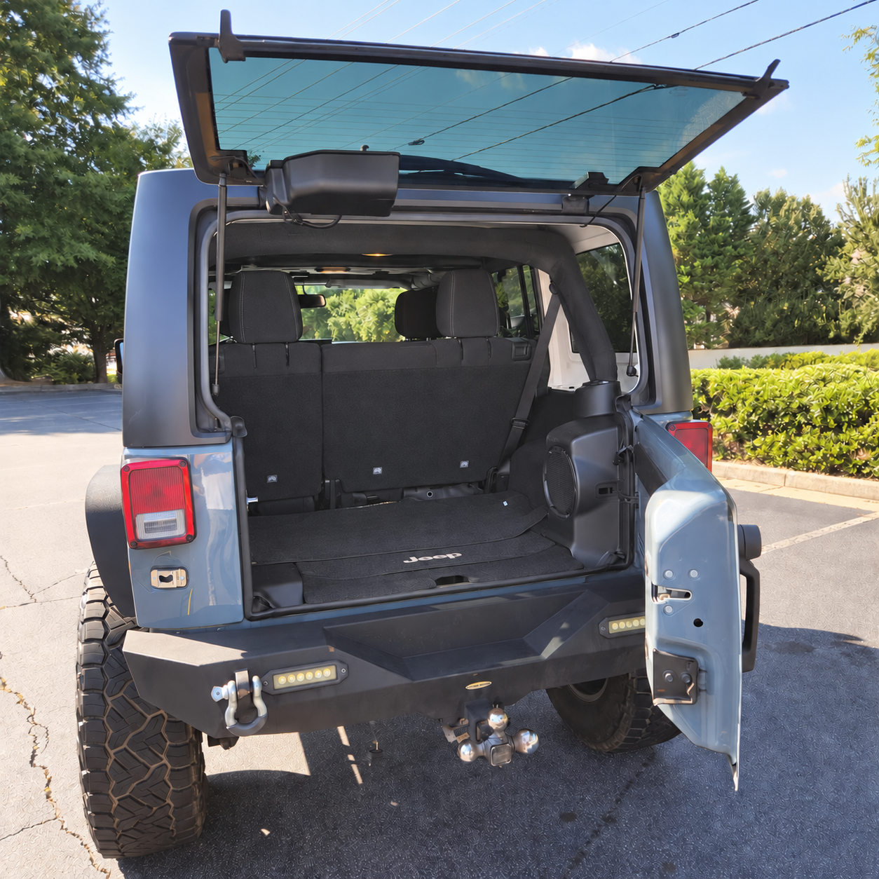 Used 2014 Jeep Wrangler Unlimited Sahara w/ Trailer Tow Group AWD/4WD image 8