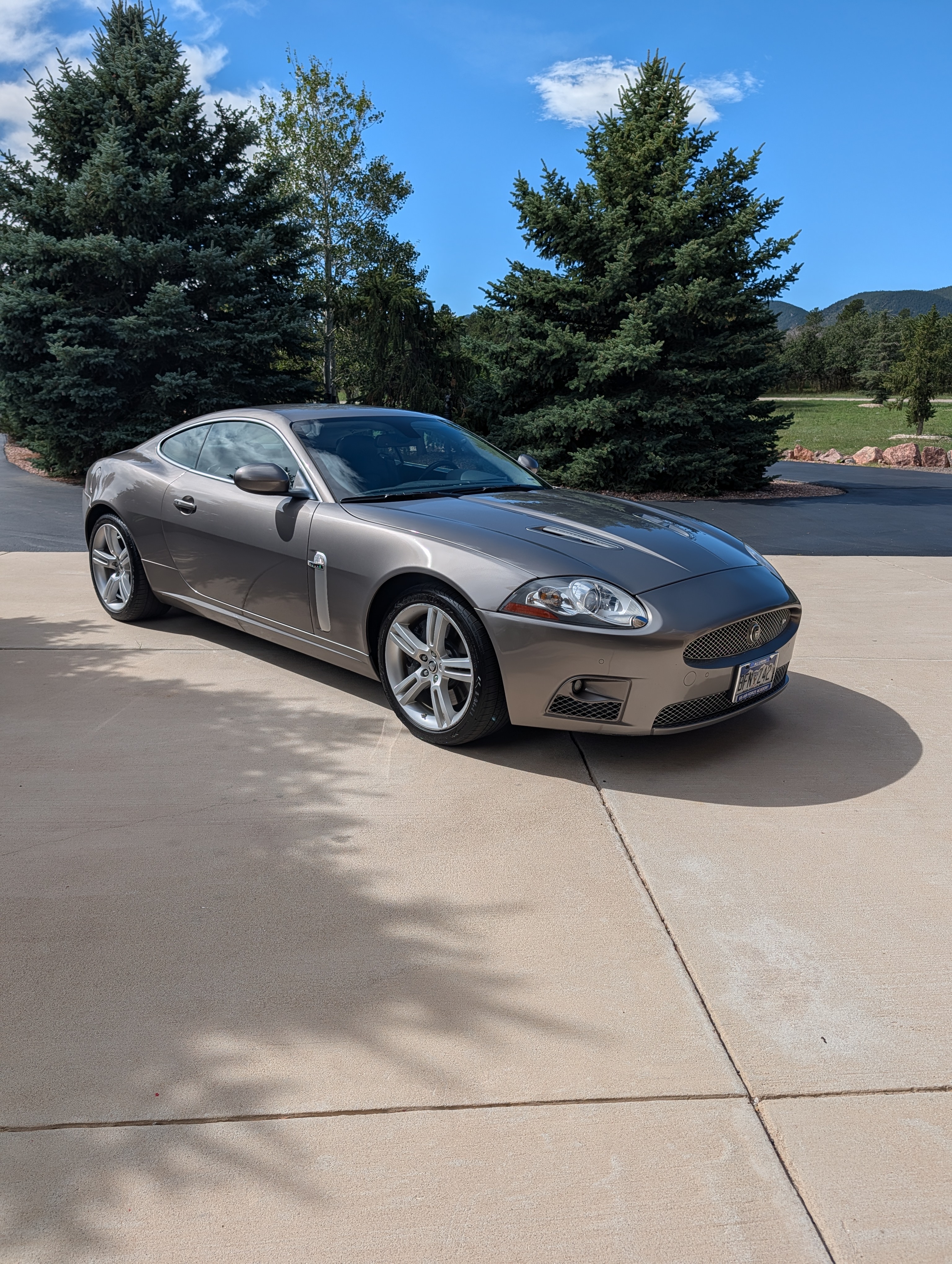 Used 2009 Jaguar XKR R RWD image 11