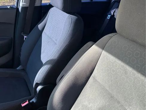 Used 2016 Chevrolet Trax LS image 9