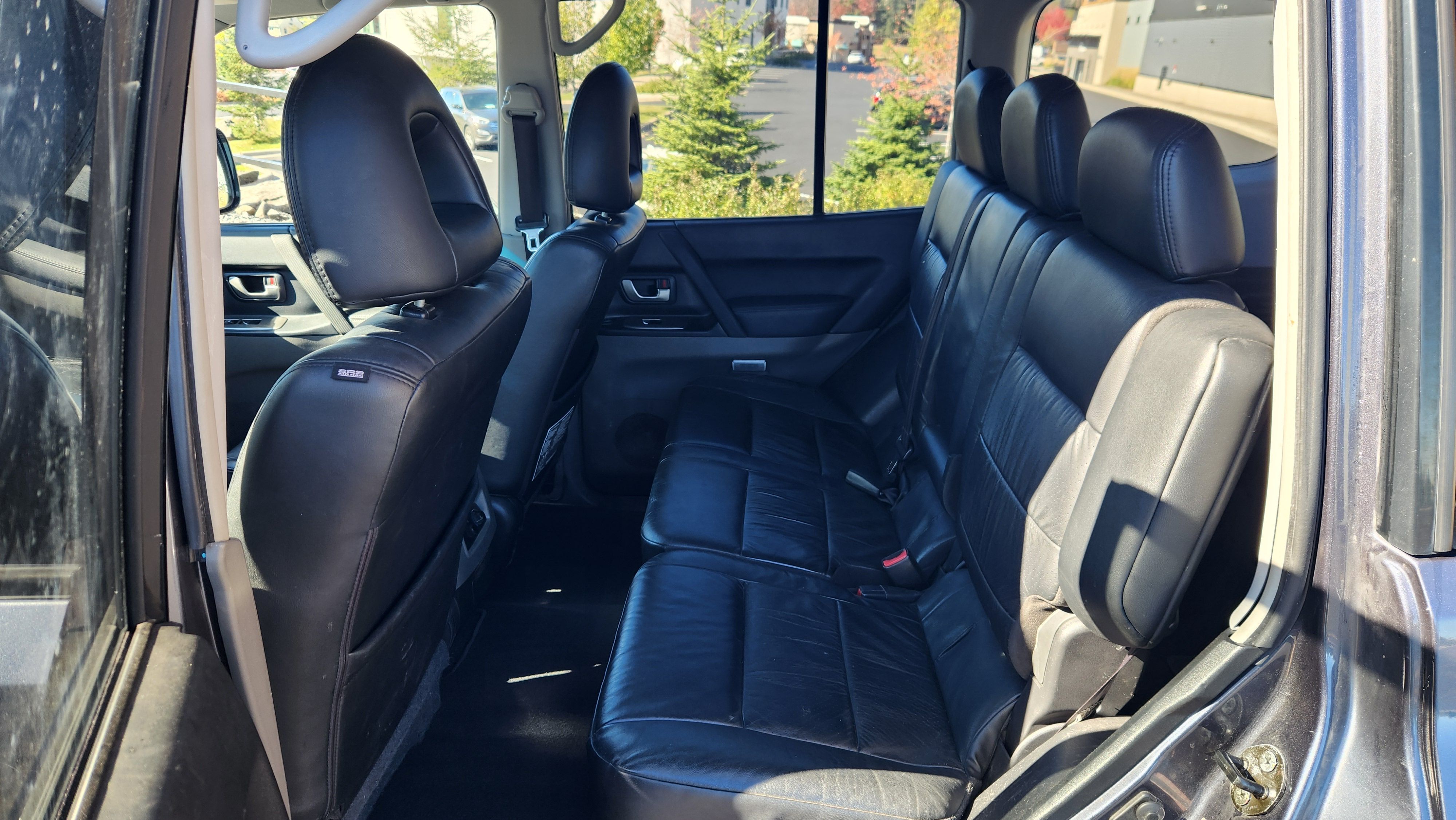 Used 2006 Mitsubishi Montero Limited AWD/4WD image 12