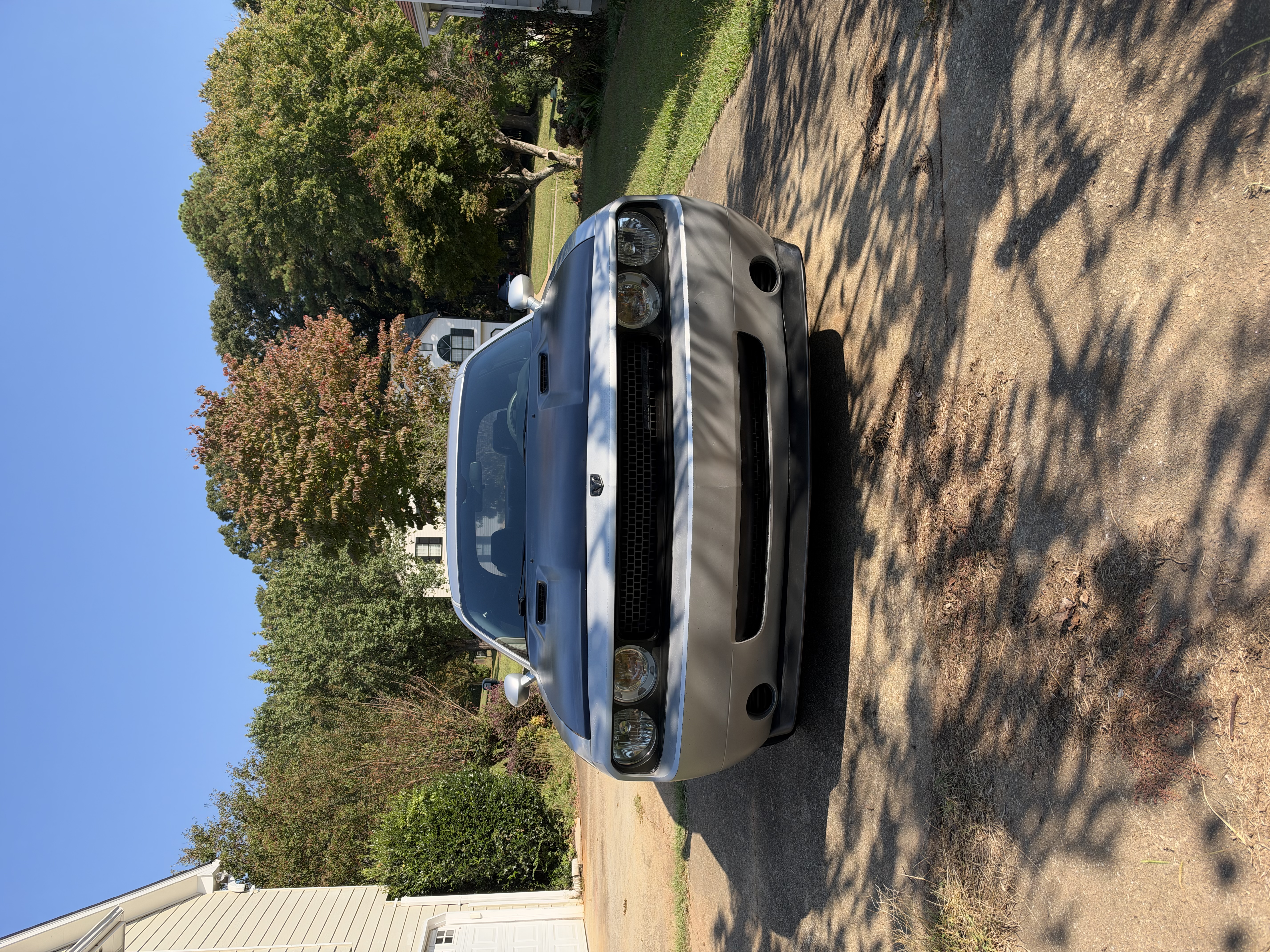 Used 2010 Dodge Challenger SE RWD image 5
