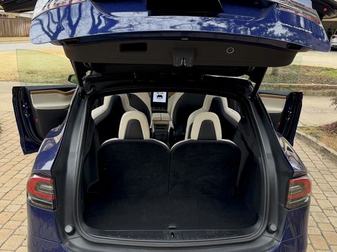 Used 2020 Tesla Model X Long Range image 2