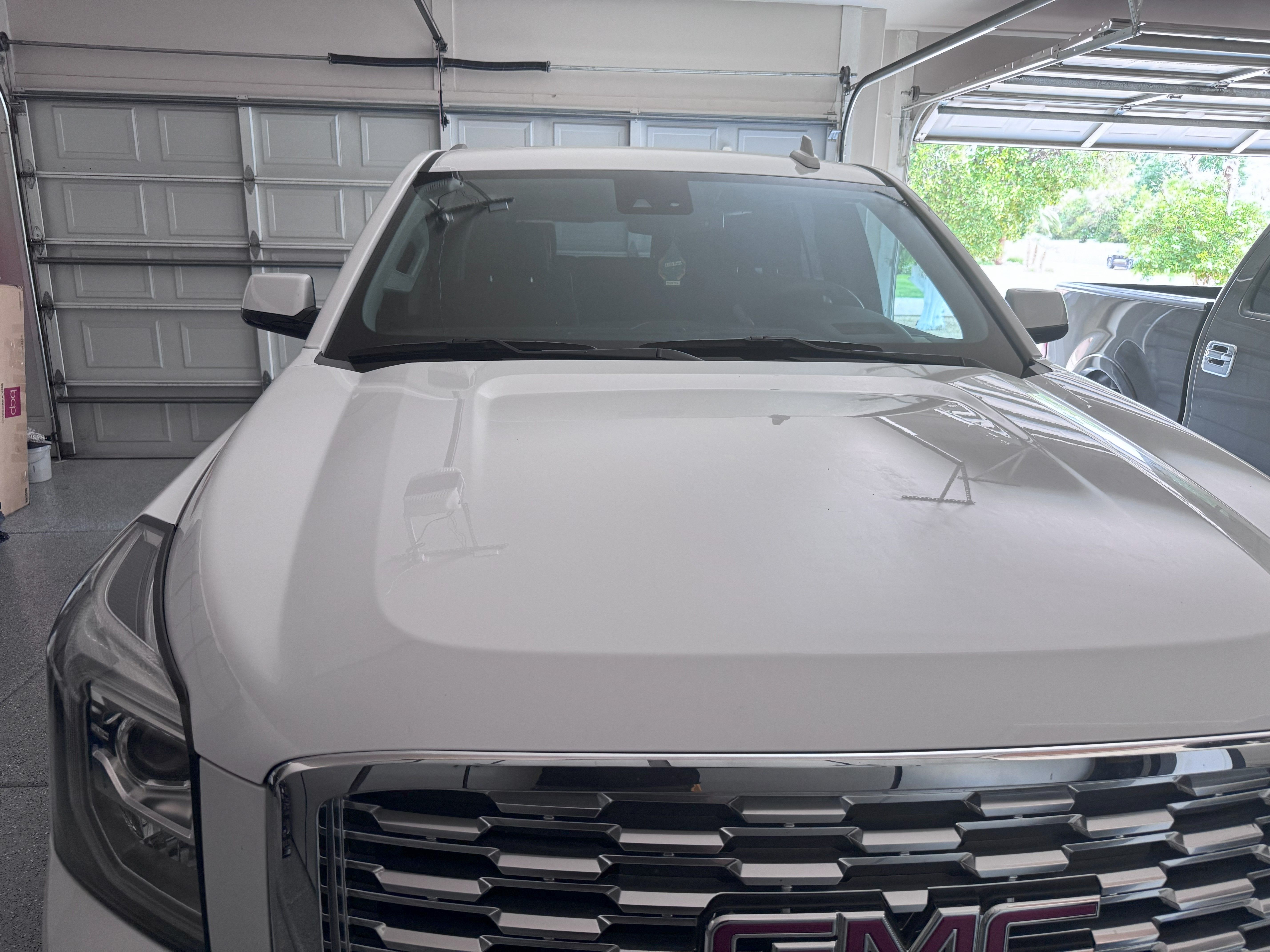 Used 2020 GMC Yukon Denali RWD image 2