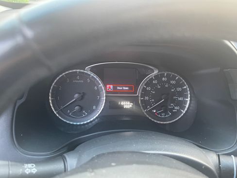 Used 2015 INFINITI QX60 AWD w/ Premium Plus Package image 2