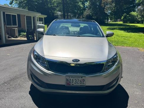 Used 2011 Kia Optima EX FWD image 1