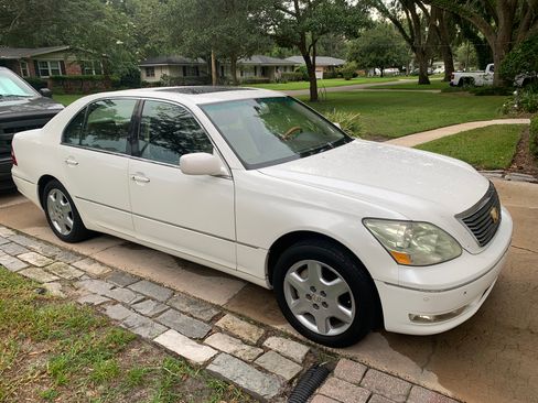Used 2005 Lexus LS 430 RWD image 12