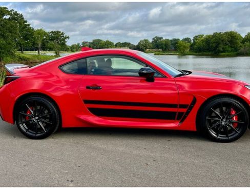 Used 2024 Toyota GR86 TRUENO Edition image 16