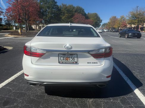 Used 2017 Lexus ES 350 image 4