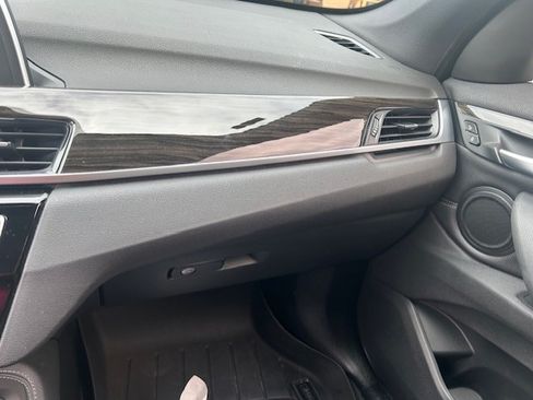 Used 2018 BMW X1 xDrive28i image 5