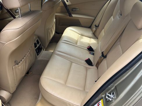 Used 2007 BMW 530xi Sedan AWD/4WD image 12