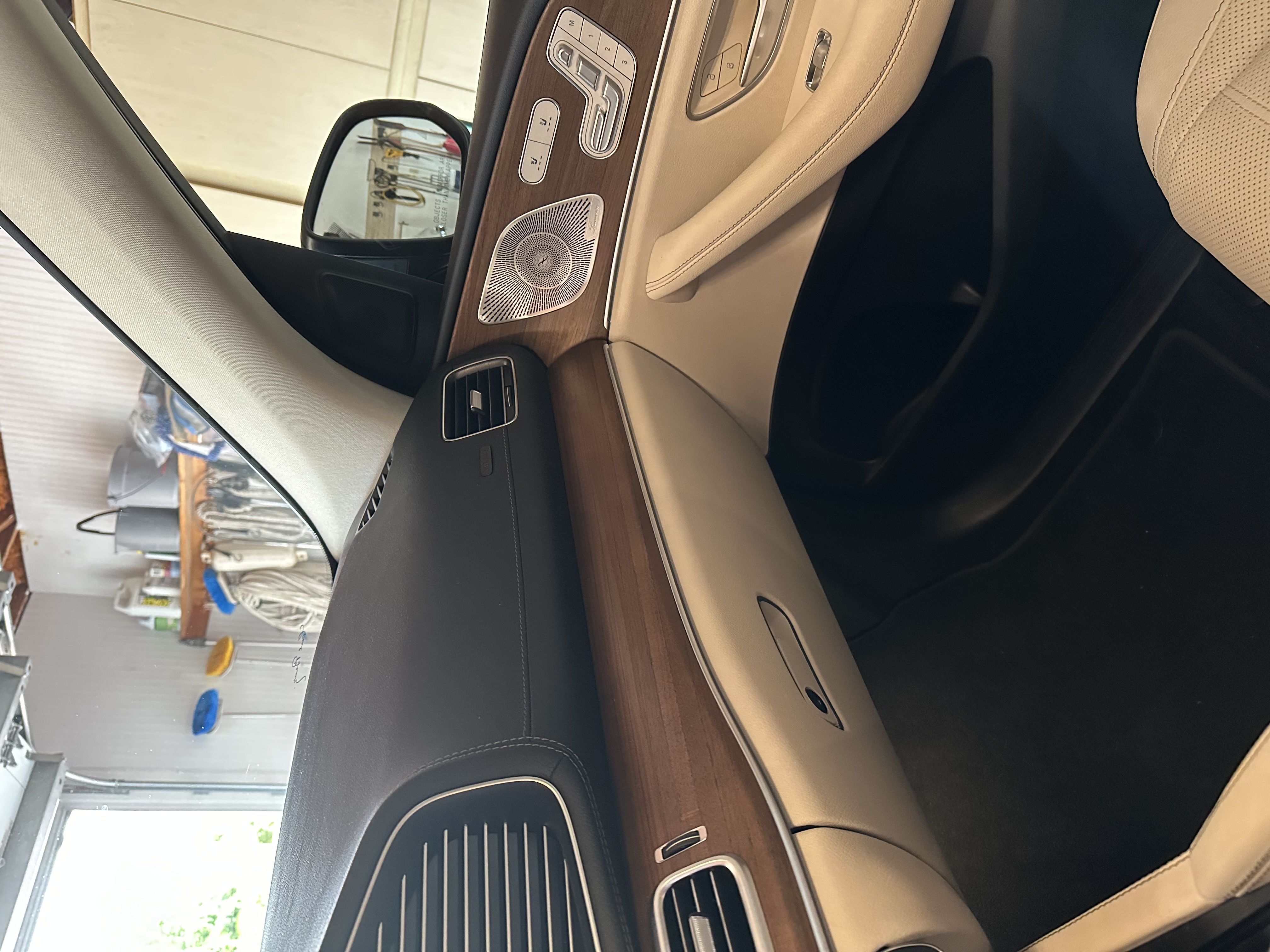 Used 2024 Mercedes-Benz GLS 450 4MATIC image 11