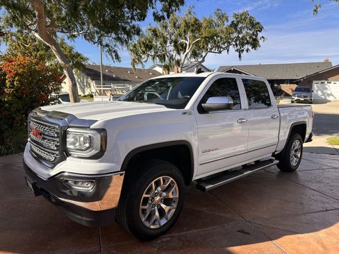 Used 2018 GMC Sierra 1500 SLT w/ SLT Premium Package image 1
