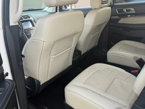 Used 2017 Ford Explorer Platinum image 1