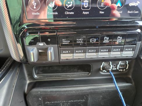 Used 2021 RAM 3500 Limited image 10