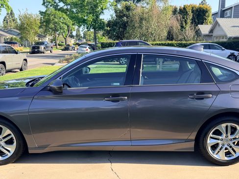 Used 2019 Honda Accord LX image 2