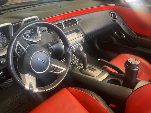 Used 2011 Chevrolet Camaro SS w/ RS Package image 12