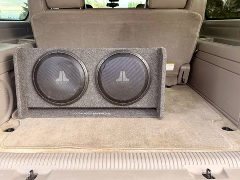Used 2005 Cadillac Escalade ESV AWD image 22