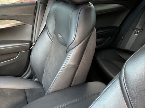 Used 2017 Cadillac ATS V w/ Luxury Package image 17