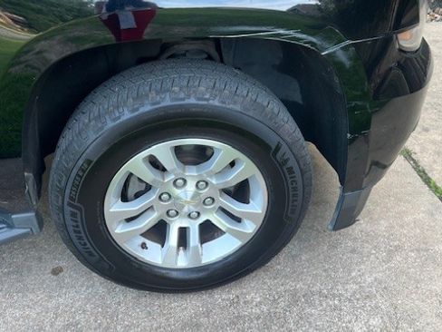 Used 2018 Chevrolet Tahoe LT image 10