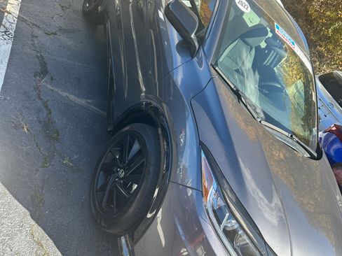 Used 2022 Honda HR-V Sport image 1