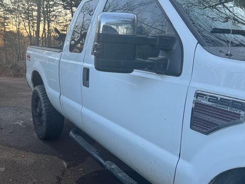 Used 2008 Ford F250 FX4 image 4