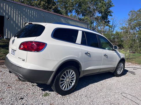 Used 2008 Buick Enclave CXL w/ Driver Confidence Package image 5