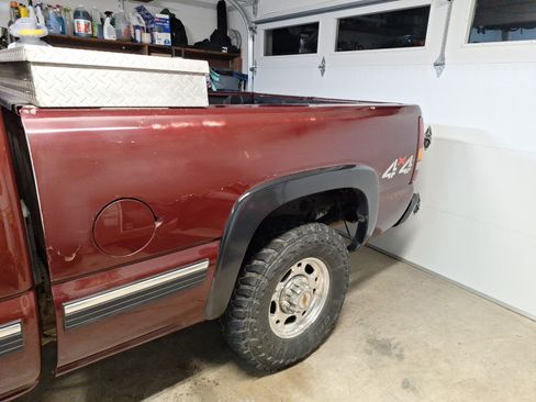 Used 2000 Chevrolet Silverado 2500 LS image 10
