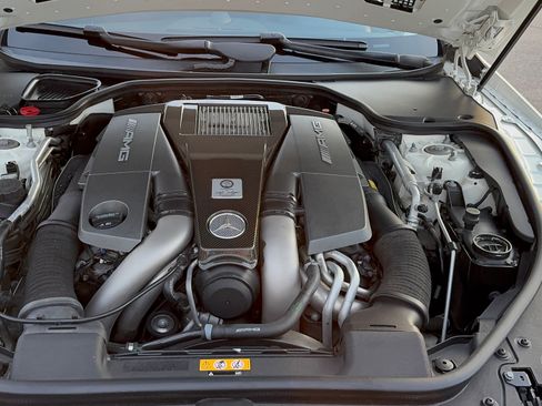 Used 2014 Mercedes-Benz SL 63 AMG image 27