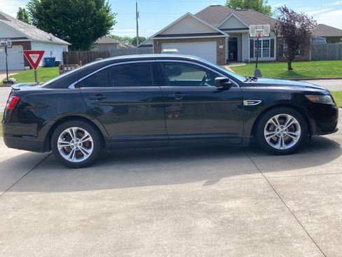 Used 2013 Ford Taurus SEL FWD image 5