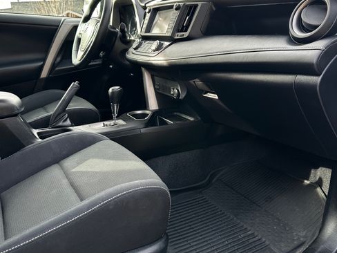 Used 2016 Toyota RAV4 XLE image 10