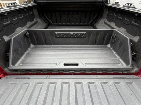 Used 2023 GMC Canyon AT4 w/ AT4 Premium Package AWD/4WD image 11