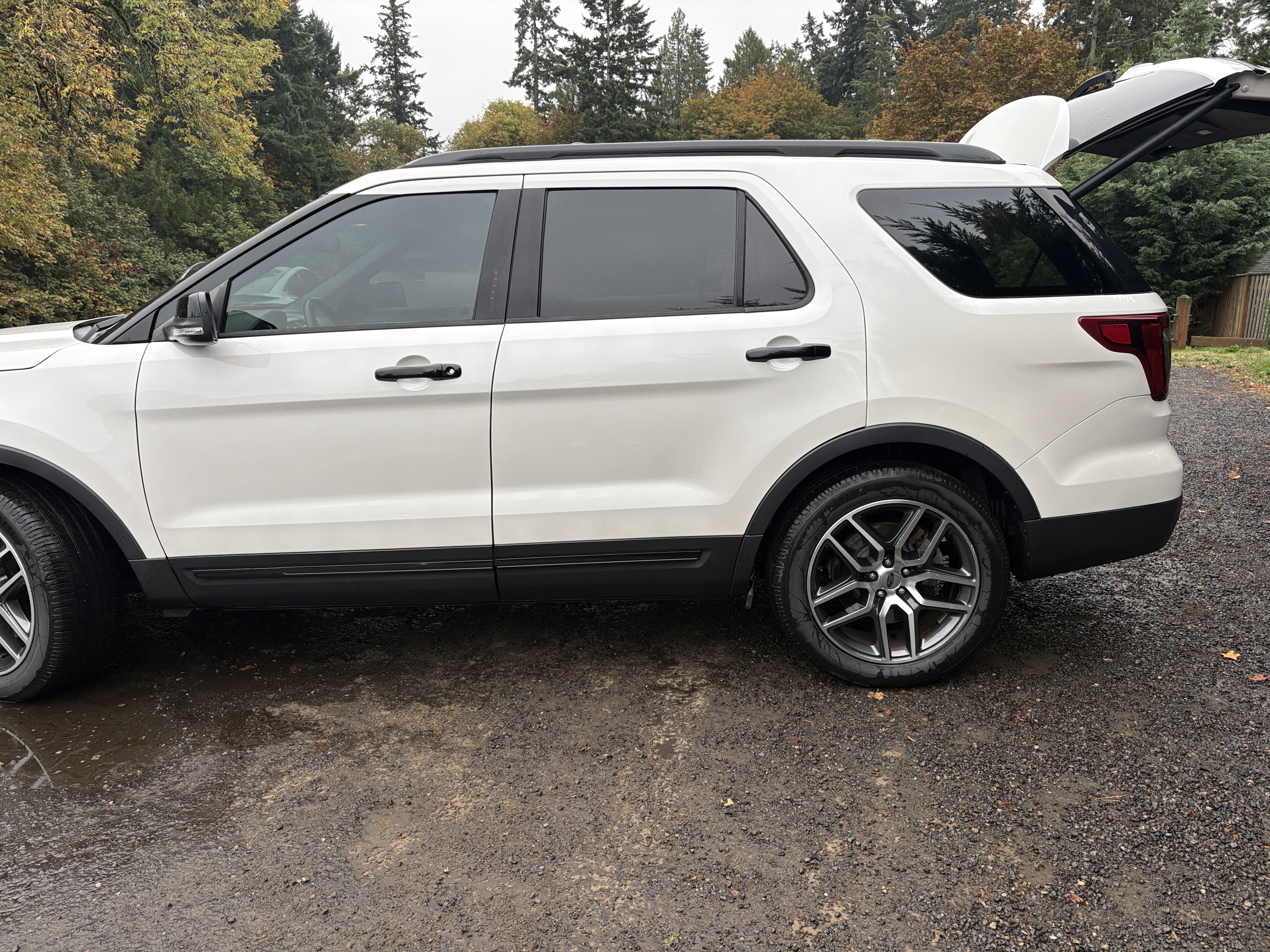 Used 2017 Ford Explorer Sport AWD/4WD image 16