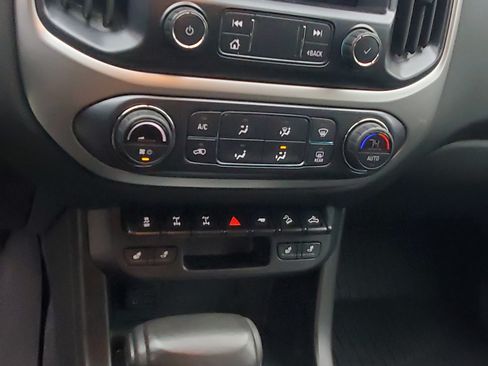 Used 2019 Chevrolet Colorado ZR2 w/ ZR2 Dusk Special Edition image 21