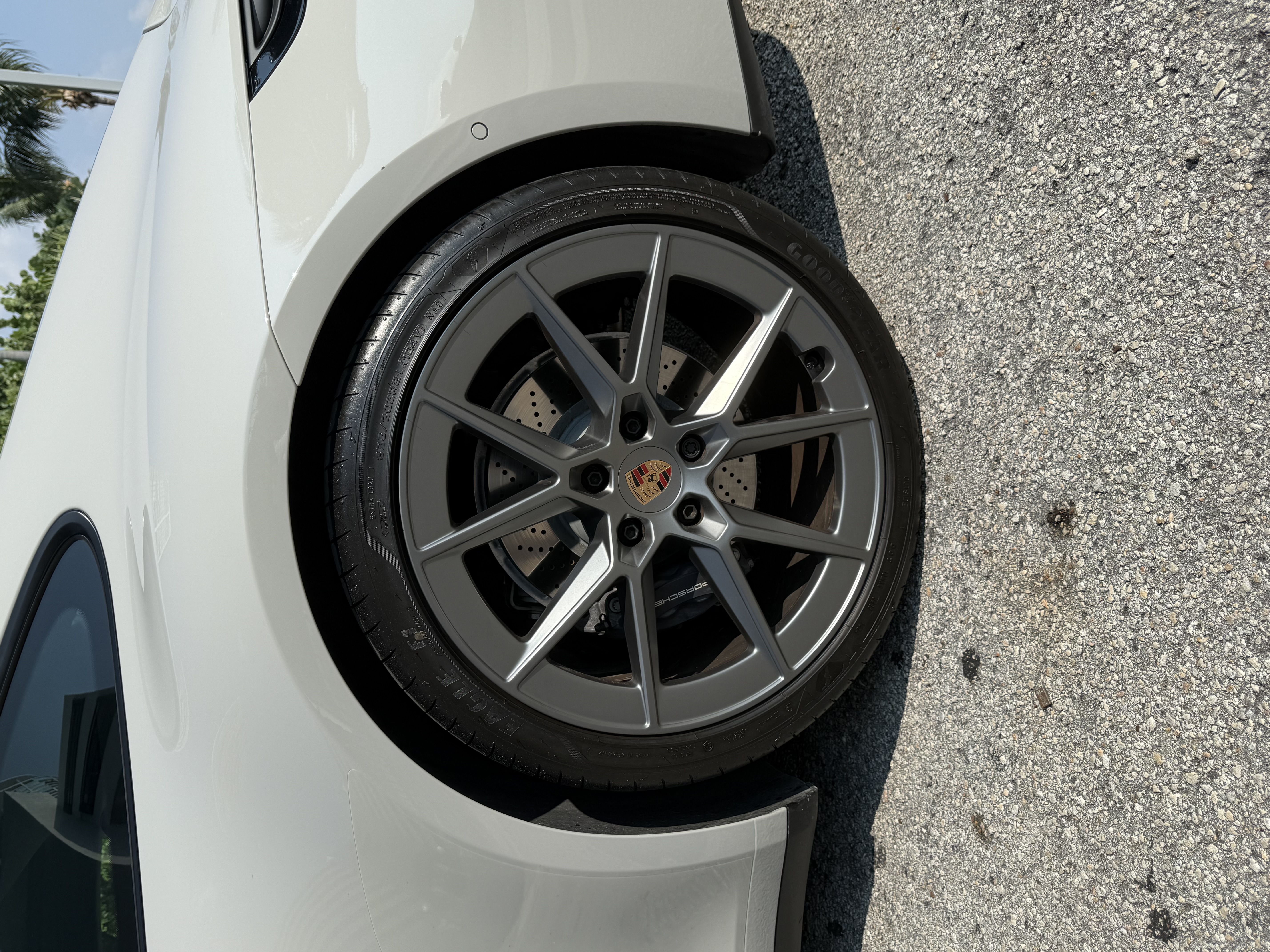 Used 2025 Porsche 911 Carrera RWD image 9