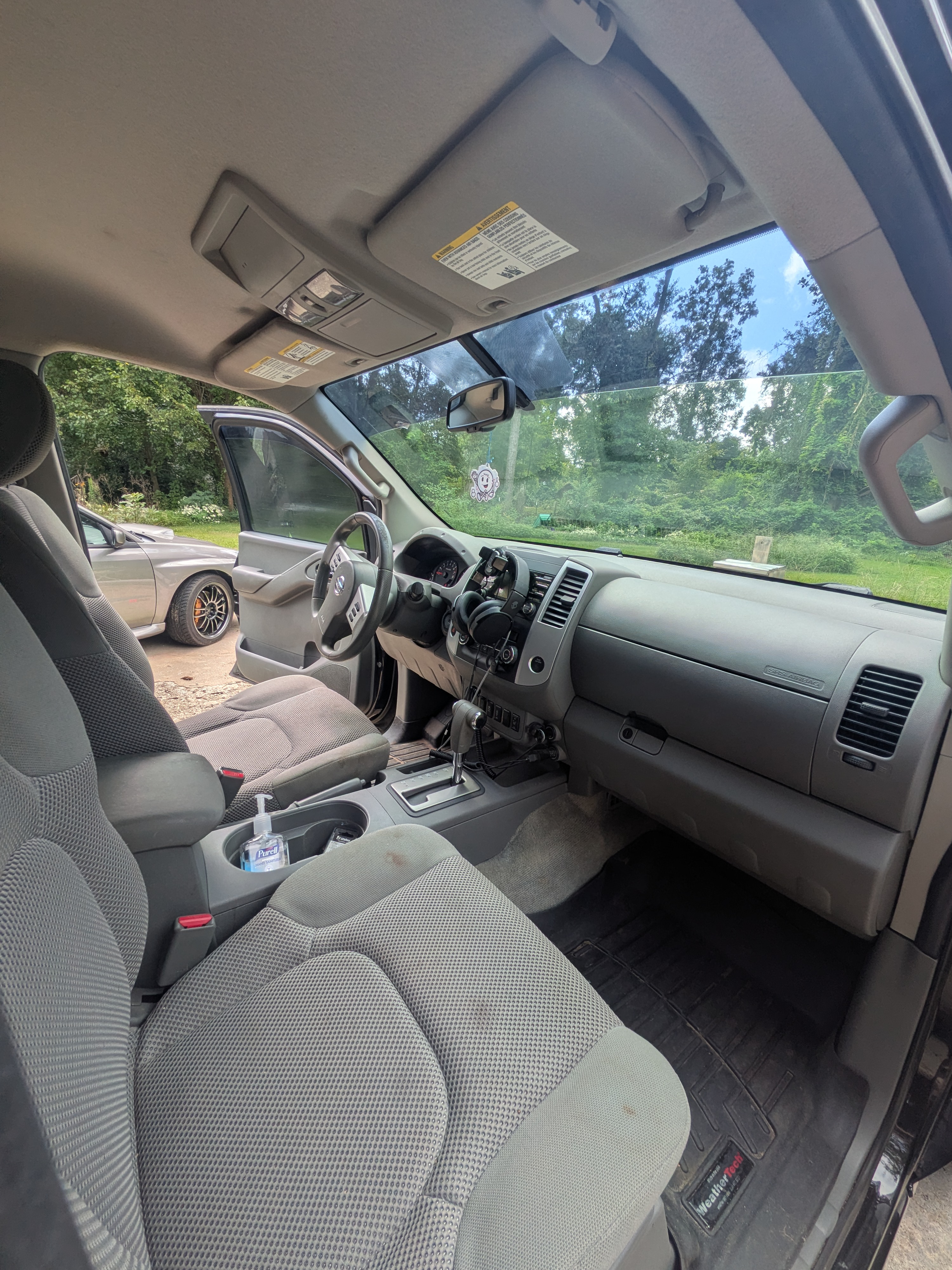 Used 2014 Nissan Frontier SV w/ SV Value Truck Package RWD image 5