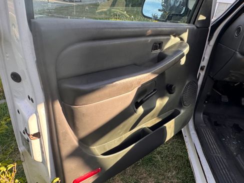 Used 2007 GMC Sierra 1500 W/T image 9