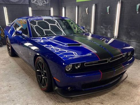 Used 2018 Dodge Challenger R/T Scat Pack w/ Leather Interior Group RWD image 4